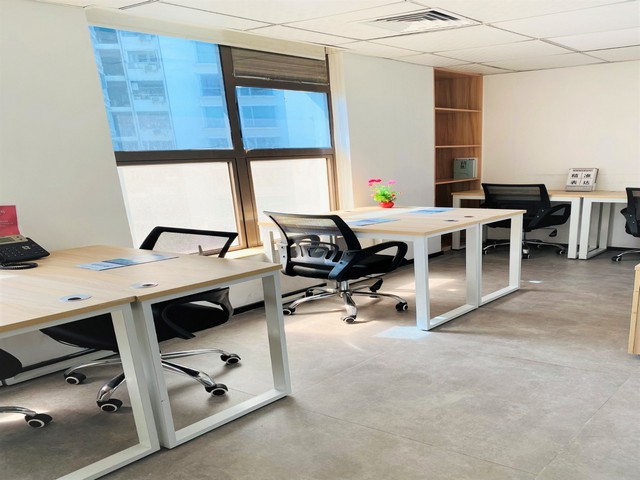 三亚43寸曲面触摸液晶显示屏